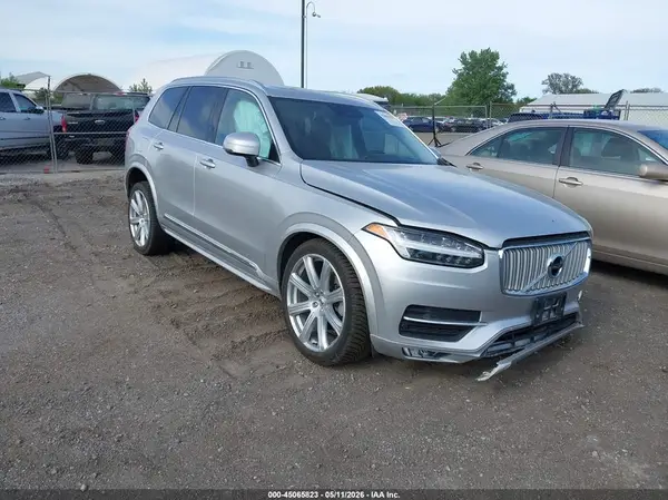 YV4A22PLXK1466488 2019 VOLVO XC90 - Image 1