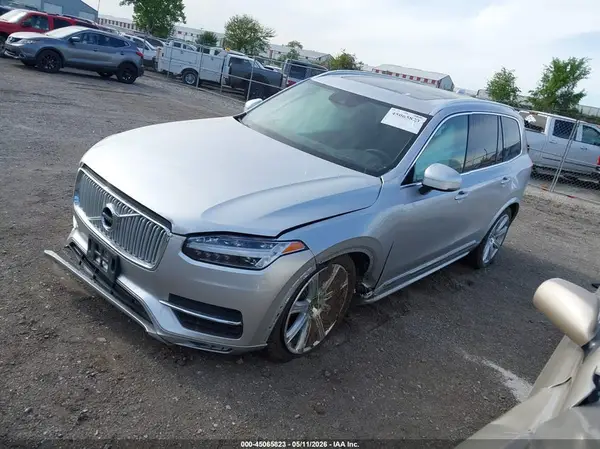 YV4A22PLXK1466488 2019 VOLVO XC90 - Image 2