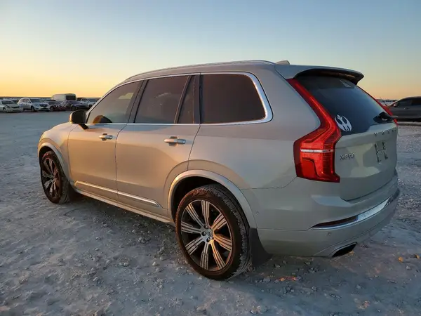 YV4A22PLXM1761299 2021 VOLVO XC90 - Image 2
