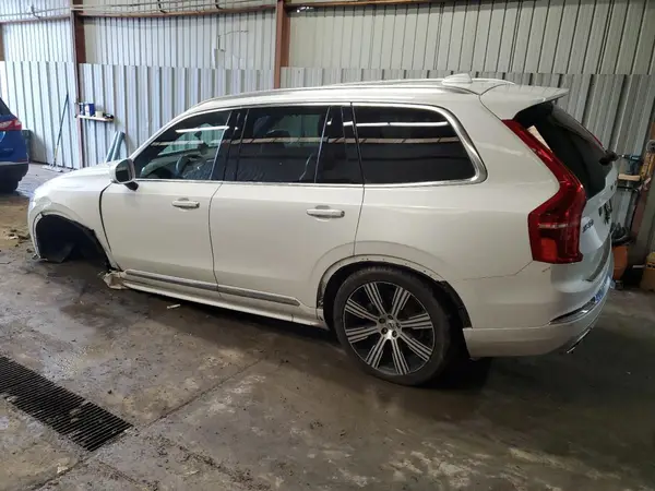 YV4A22PLXM1767880 2021 VOLVO XC90 - Image 2