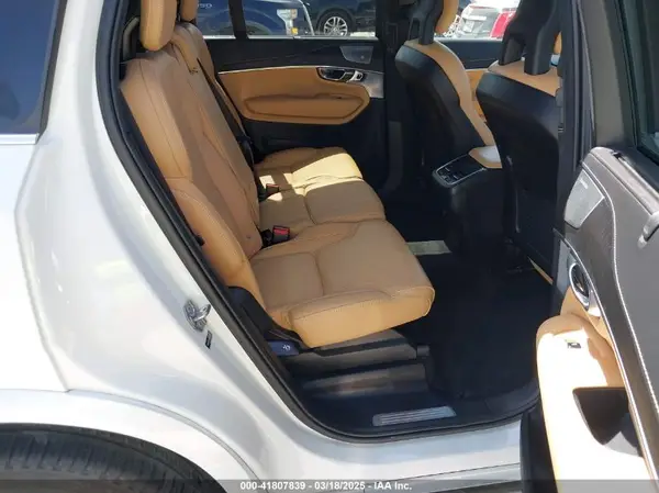 YV4A22PLXM1773176 2021 VOLVO XC90 - Image 8