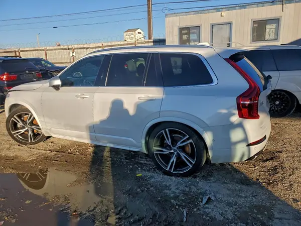 YV4A22PM0H1107751 2017 VOLVO XC90 - Image 2