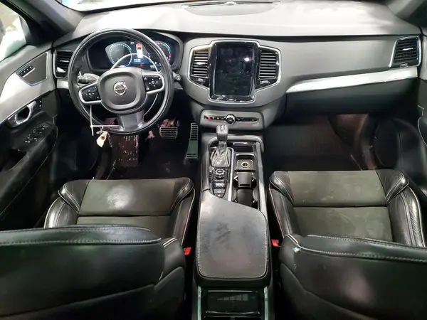 YV4A22PM0H1111296 2017 VOLVO XC90 - Image 8