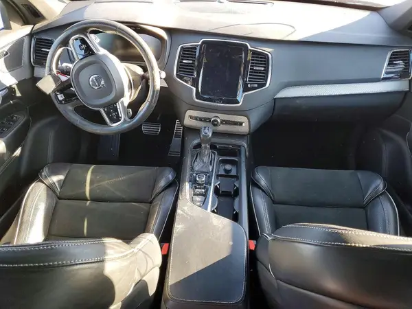 YV4A22PM0H1121620 2017 VOLVO XC90 - Image 8