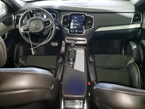 YV4A22PM0H1137445 2017 VOLVO XC90 - Image 8
