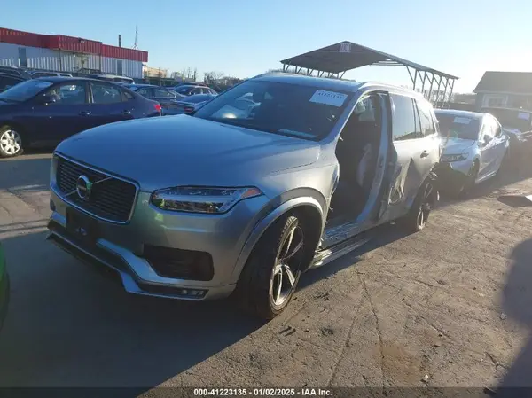 YV4A22PM0K1490498 2019 VOLVO XC90 - Image 2