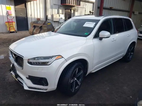 YV4A22PM1G1059126 2016 VOLVO XC90 - Image 2