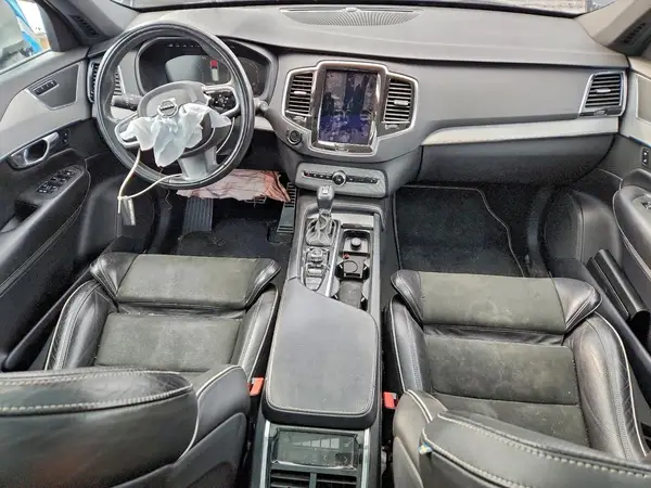 YV4A22PM1H1129838 2017 VOLVO XC90 - Image 8