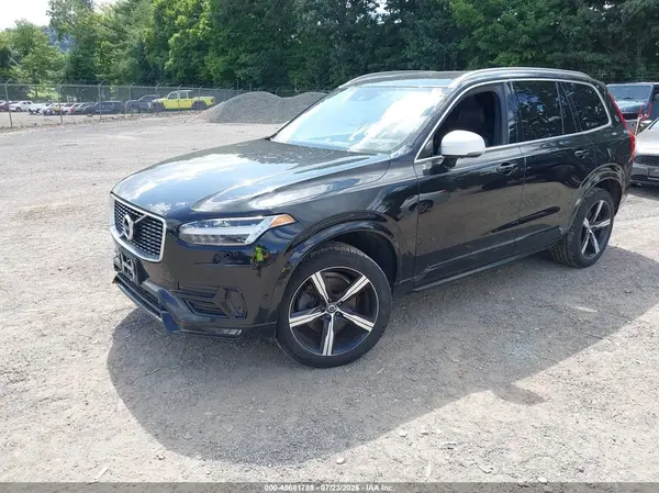 YV4A22PM1H1134070 2017 VOLVO XC90 - Image 2