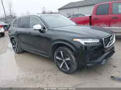 YV4A22PM1K1422050 2019 VOLVO XC90
