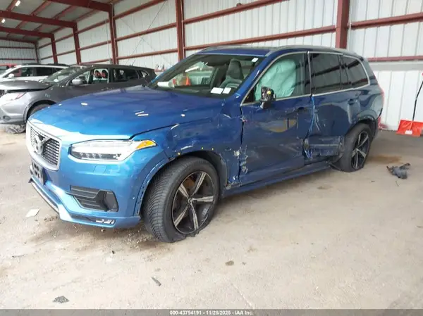 YV4A22PM2K1429041 2019 VOLVO XC90 - Image 2