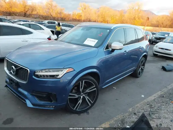 YV4A22PM3G1046572 2016 VOLVO XC90 - Image 2