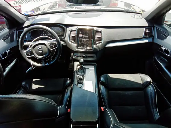 YV4A22PM3J1204271 2018 VOLVO XC90 - Image 8