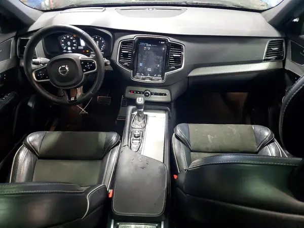 YV4A22PM3J1376851 2018 VOLVO XC90 - Image 8