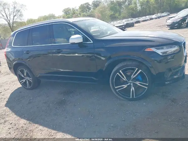 YV4A22PM4G1035838 2016 VOLVO XC90 - Image 1