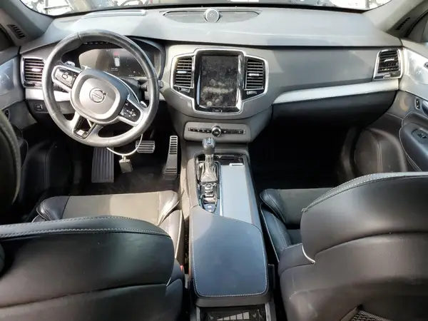 YV4A22PM4H1137559 2017 VOLVO XC90 - Image 8