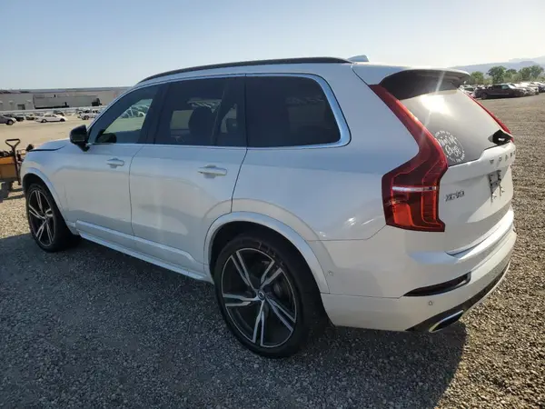 YV4A22PM4H1173929 2017 VOLVO XC90 - Image 2