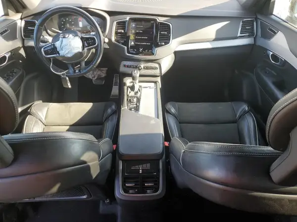 YV4A22PM4H1173929 2017 VOLVO XC90 - Image 8