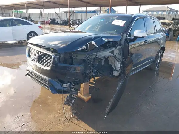 YV4A22PM4H1182890 2017 VOLVO XC90 - Image 2