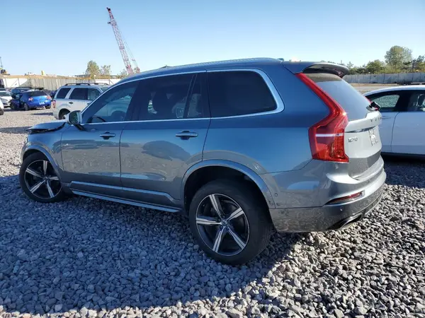 YV4A22PM4J1373702 2018 VOLVO XC90 - Image 2