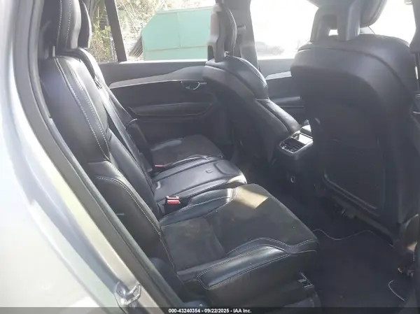 YV4A22PM5G1037971 2016 VOLVO XC90 - Image 8