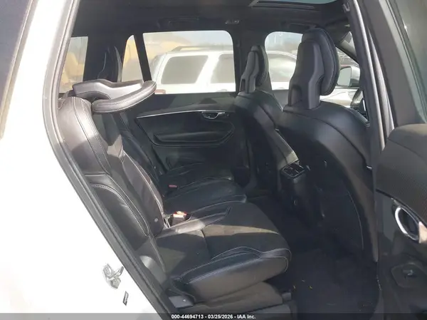 YV4A22PM5G1049182 2016 VOLVO XC90 - Image 8