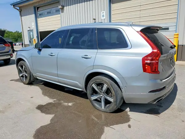 YV4A22PM5J1208872 2018 VOLVO XC90 - Image 2