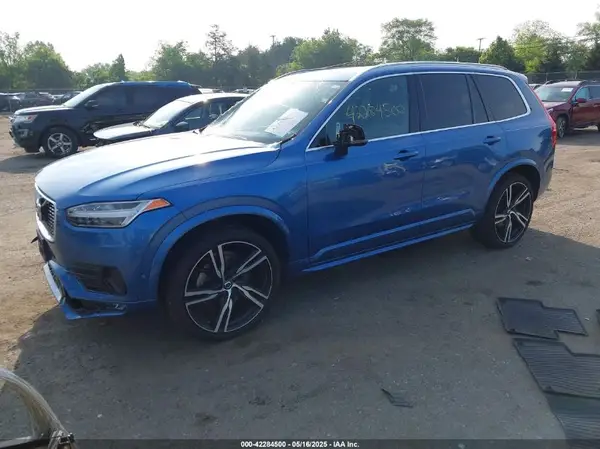 YV4A22PM5K1429793 2019 VOLVO XC90 - Image 2