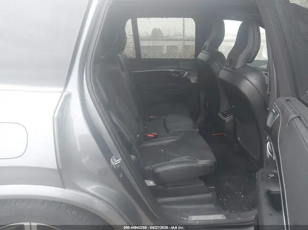 YV4A22PM5K1476502 2019 VOLVO XC90 - Image 8