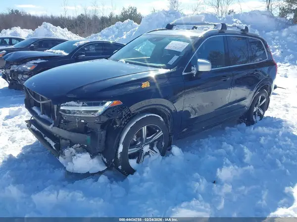 YV4A22PM6G1043553 2016 VOLVO XC90 - Image 2