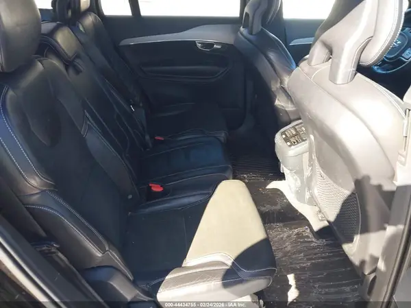 YV4A22PM6G1043553 2016 VOLVO XC90 - Image 8