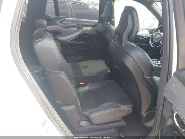 YV4A22PM6G1055427 2016 VOLVO XC90 - Image 8