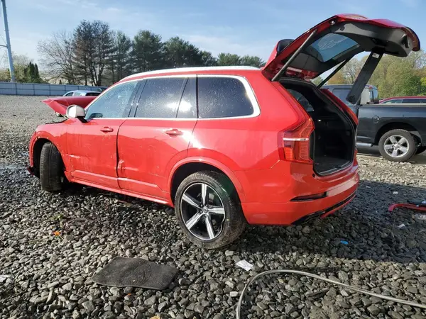 YV4A22PM6K1490926 2019 VOLVO XC90 - Image 2