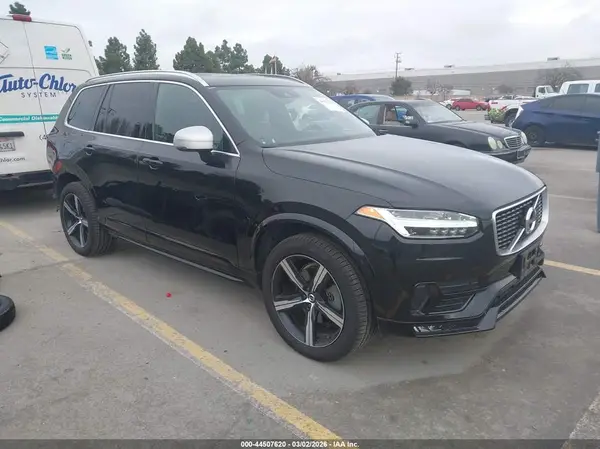 YV4A22PM6K1511970 2019 VOLVO XC90 - Image 1