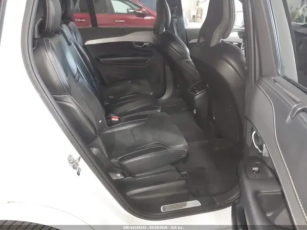 YV4A22PM6K1514979 2019 VOLVO XC90 - Image 8