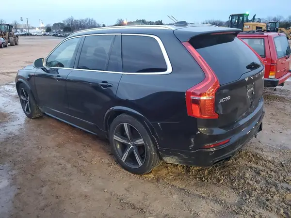 YV4A22PM8G1029587 2016 VOLVO XC90 - Image 2