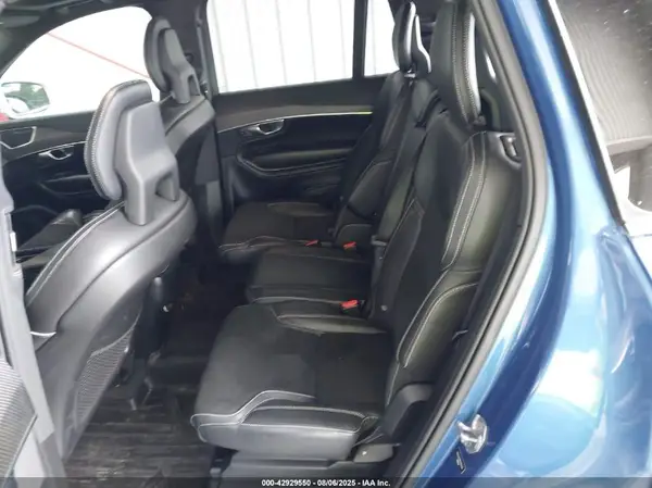 YV4A22PM8H1165459 2017 VOLVO XC90 - Image 8