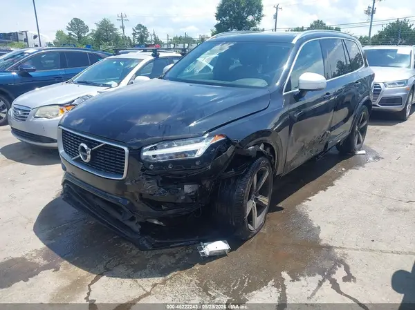 YV4A22PM8J1196037 2018 VOLVO XC90 - Image 2