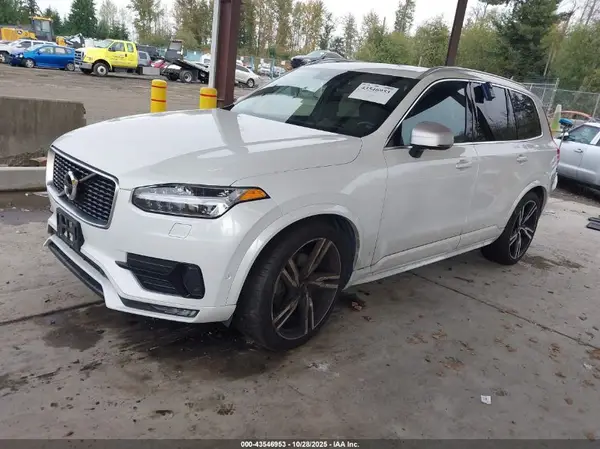 YV4A22PM8K1465395 2019 VOLVO XC90 - Image 2