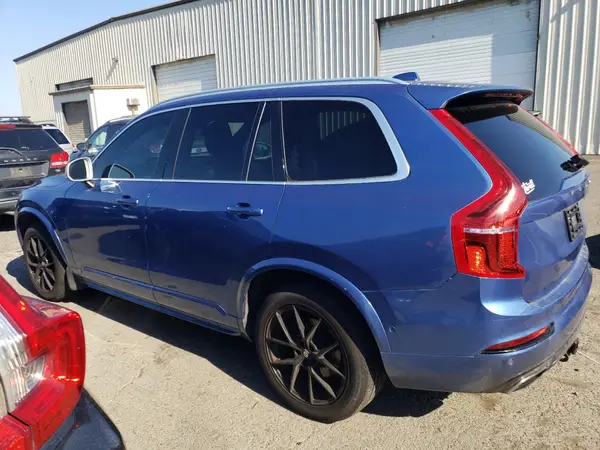 YV4A22PM9G1076062 2016 VOLVO XC90 - Image 2