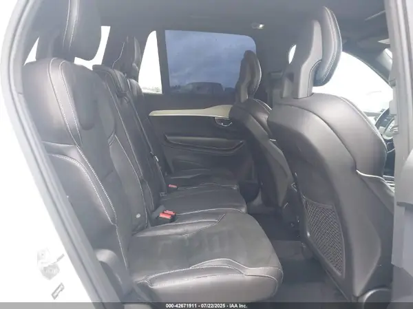 YV4A22PM9G1077163 2016 VOLVO XC90 - Image 8