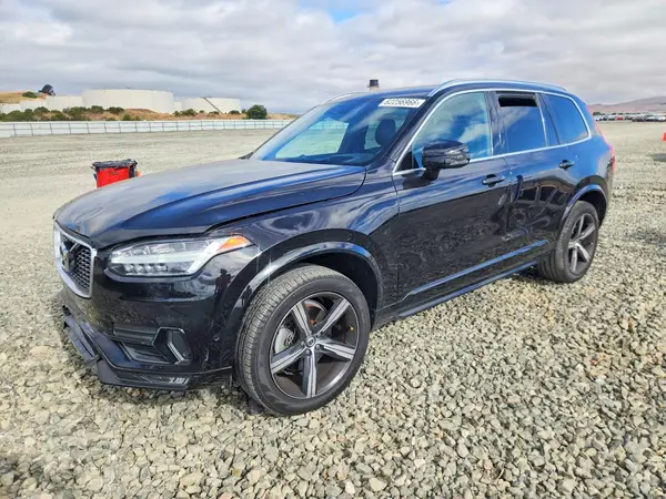 YV4A22PM9J1369158 2018 VOLVO XC90 - Image 1