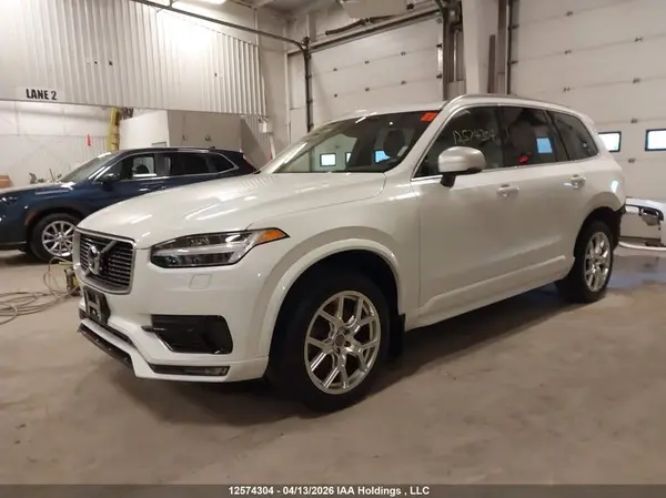 YV4A22PM9J1389717 2018 VOLVO XC90 - Image 2