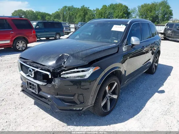 YV4A22PM9K1445558 2019 VOLVO XC90 - Image 2