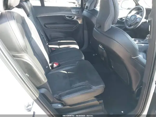 YV4A22PM9K1465468 2019 VOLVO XC90 - Image 8