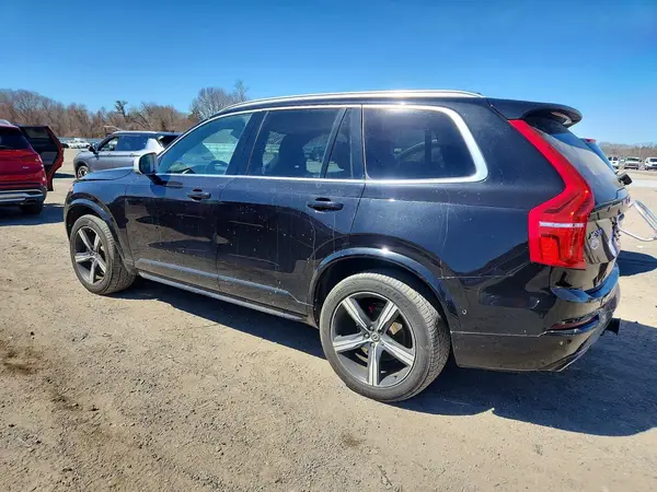 YV4A22PMXH1166967 2017 VOLVO XC90 - Image 2