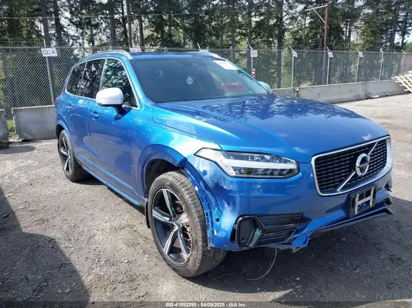 YV4A22PMXJ1195522 2018 VOLVO XC90 - Image 1