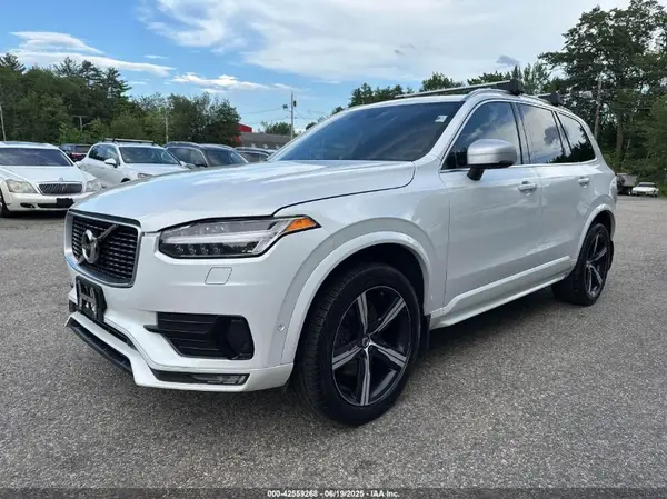 YV4A22PMXJ1205174 2018 VOLVO XC90 - Image 2