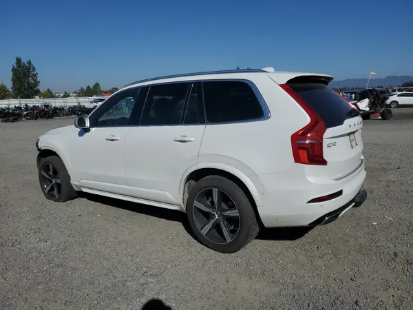 YV4A22PMXJ1346486 2018 VOLVO XC90 - Image 2