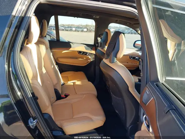 YV4A22PN4G1002864 2016 VOLVO XC90 - Image 8